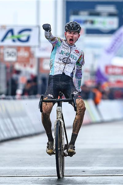 Cyclocross team - Athletes for Hope